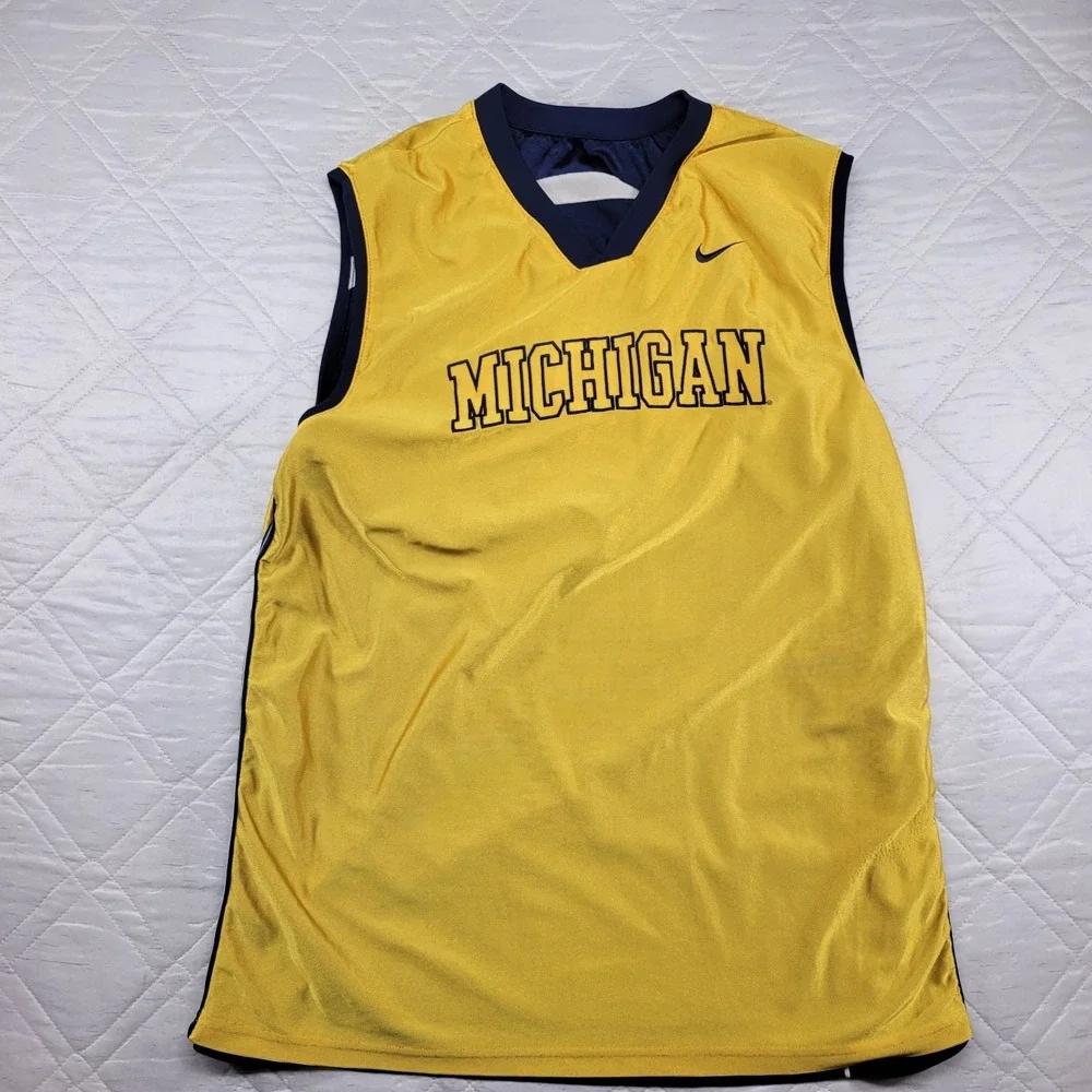 Michigan University Nike blue or gold reversible jersey size XXL